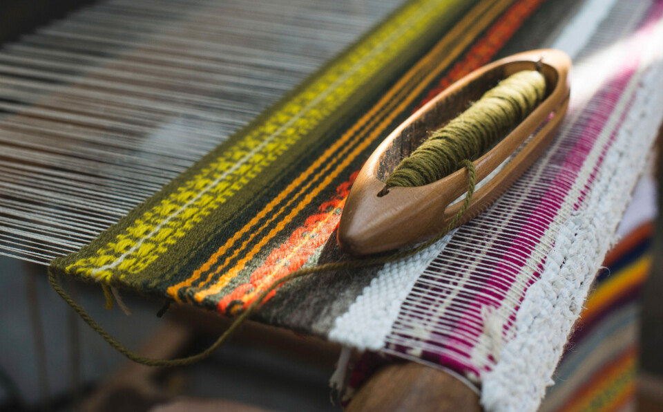 FARGER: Både lyse og mørke farger må til for at bildet skal bli fullkomment, skriver Håkon C. Hartvedt.