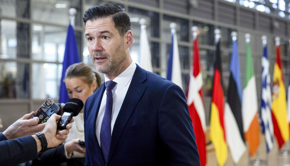 BLIR SITTENDE: Sveriges innvandringsminister Johan Forssell sier han blir sittende i regjeringen etter en avsløring om sønnens involvering i et høyreekstremt miljø.
