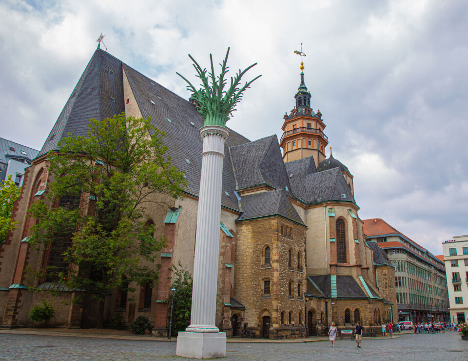 DER FORANDRINGEN STARTET: Nikolaikirken i byen Leipzig, Tyskland. Stedet der den fredelige revolusjonen i Øst-Tyskland eller DDR startet i 1989.