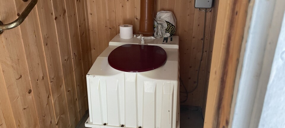 Her ryker det som kan være den siste utedoen i Kirke-Norge