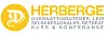 Gult Herberge-logo med tekst på hvit bakgrunn.