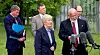 Clive Johnston (ved mikrofonen) ble dømt for å ha forkynt i en «trygg sone» i mai 2026.