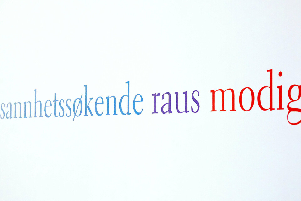 DAGENS VERDIER: Vi prøver å være en sannhetssøkende, raus og modig avis. Dette mottoet henger i inngangspartiet ved Dagens hovedkontor på Danmarksplass i Bergen.