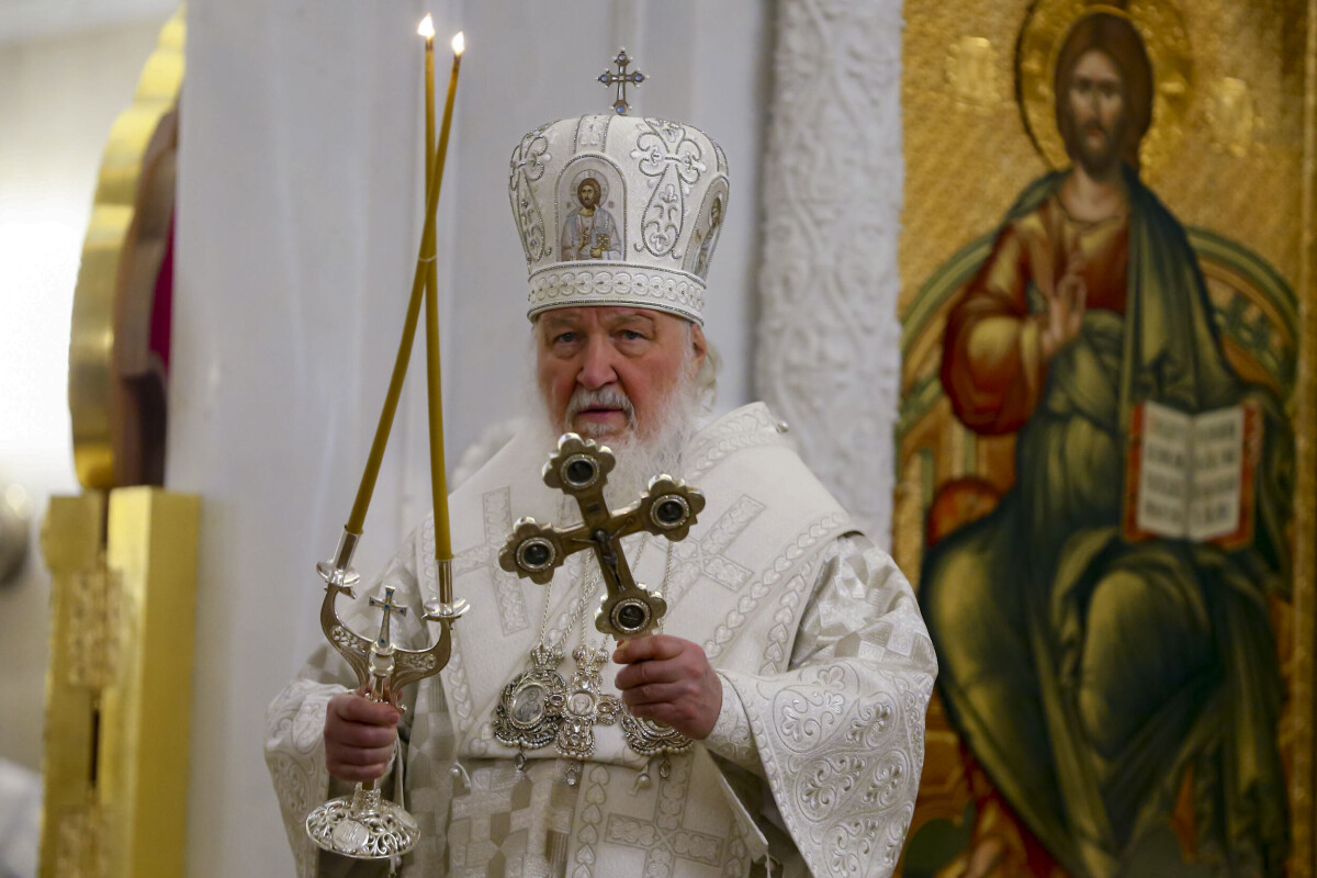 Qichqiriq bilan porno orgazm